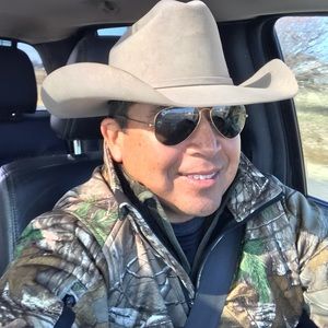 Meet your Posher, Adam